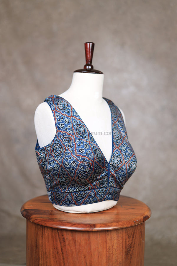 Ava- Blue Blouse (Attachable Sleeves)