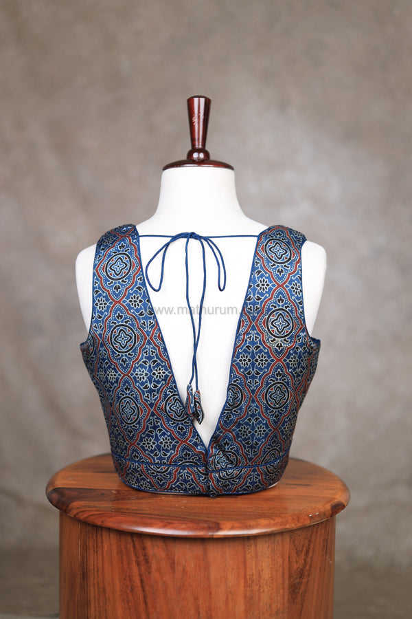 Ava- Blue Blouse (Attachable Sleeves)