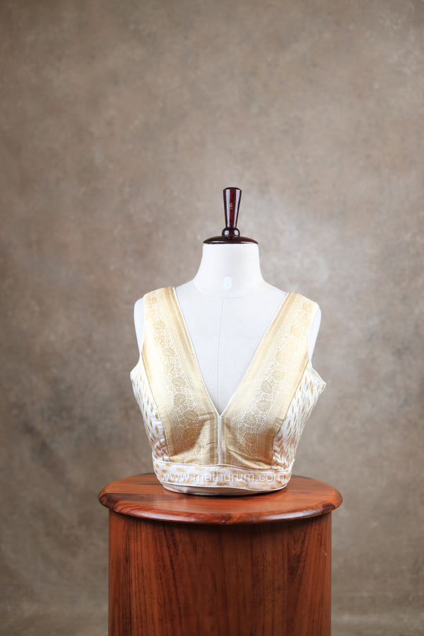 Kundhavai - White Blouse (Attachable Sleeves)