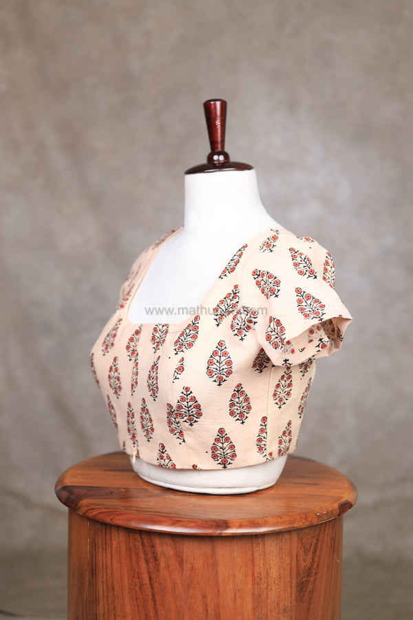Inari - Beige Blouse