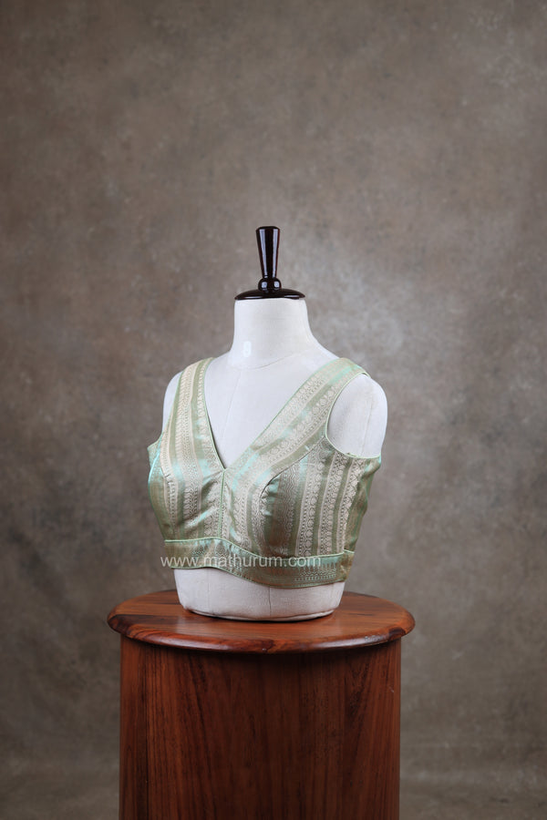 Megalai- Pastel Green Blouse (Attachable Sleeves)