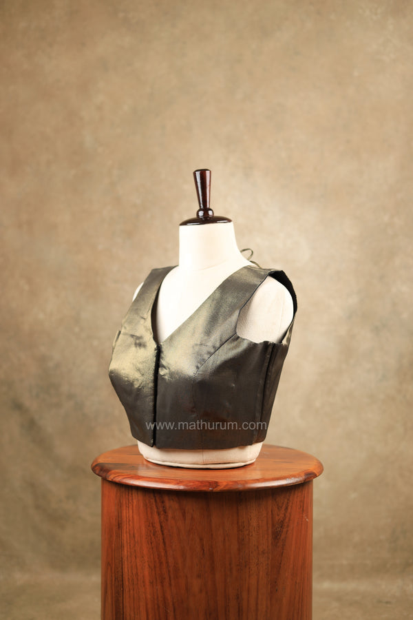 Taal- Black & Gold Blouse (Attachable Sleeves)