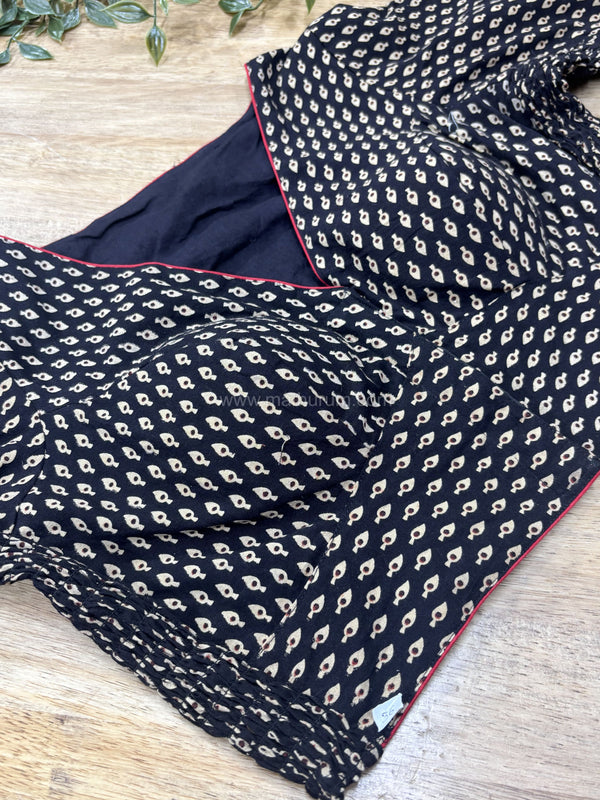 Daily Flex- Black Eye Strechable Blouse