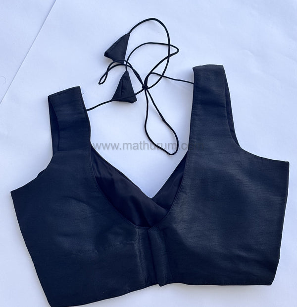 Rang- Black Blouse (Attachable Sleeves)