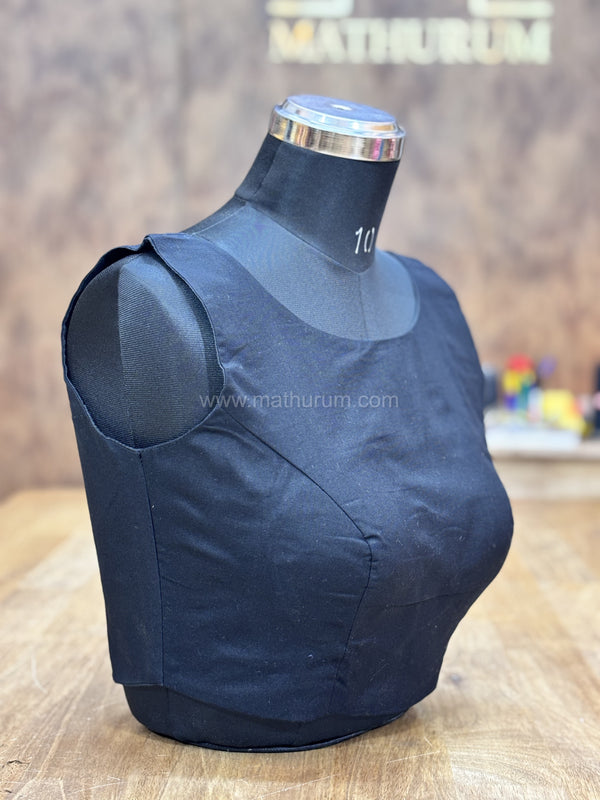 Tiara - Black Blouse (Attachable Sleeves)