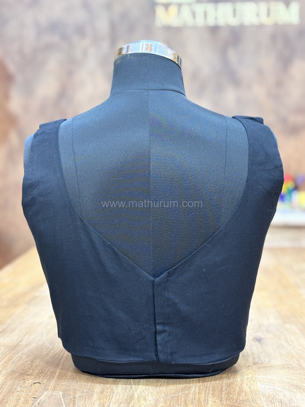 Tiara - Black Blouse (Attachable Sleeves)