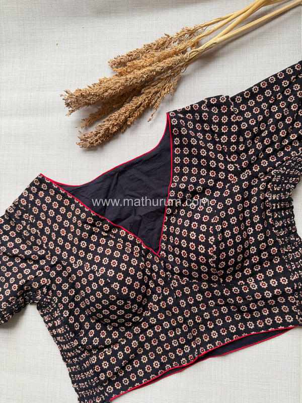 Daily Flex- Black Star Strechable Blouse